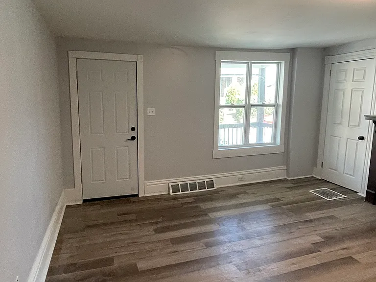 7526 Dickson St — Photo 28