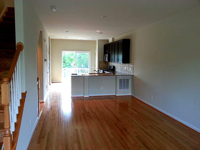 3100 Waterloo Ln — Photo 5