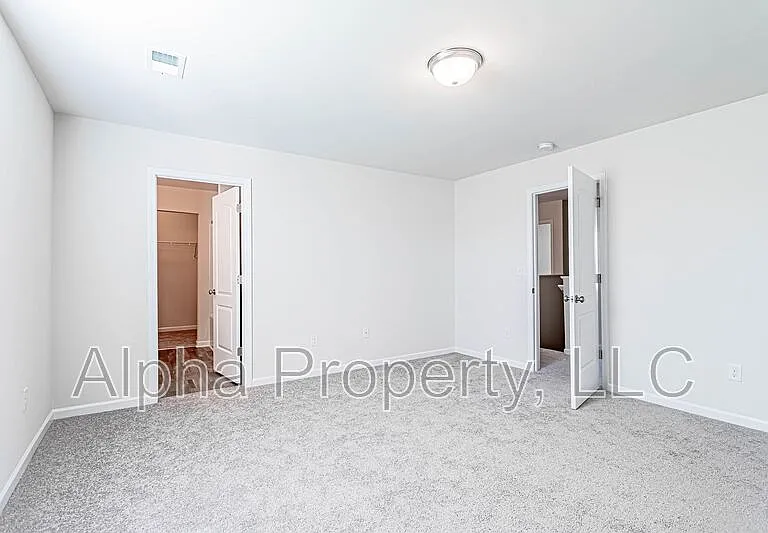 207 Long Grove Ln — Photo 20