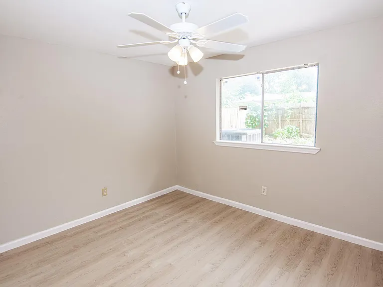 2611 Ashington Dr — Photo 11