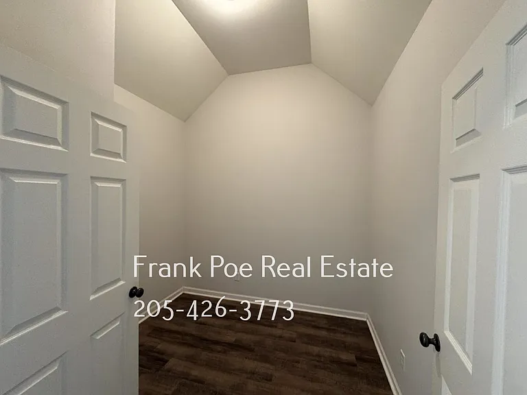 5901 Southwood Pkwy — Photo 11