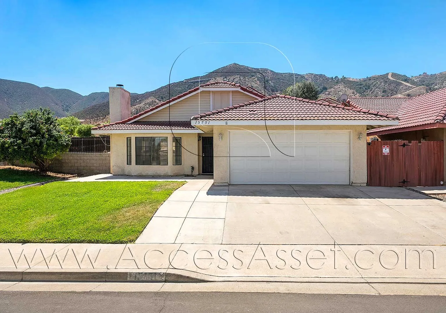 3-Bedroom Lake Elsinore Home with Private Fenced Yard & 2-Car Garage — Photo 1