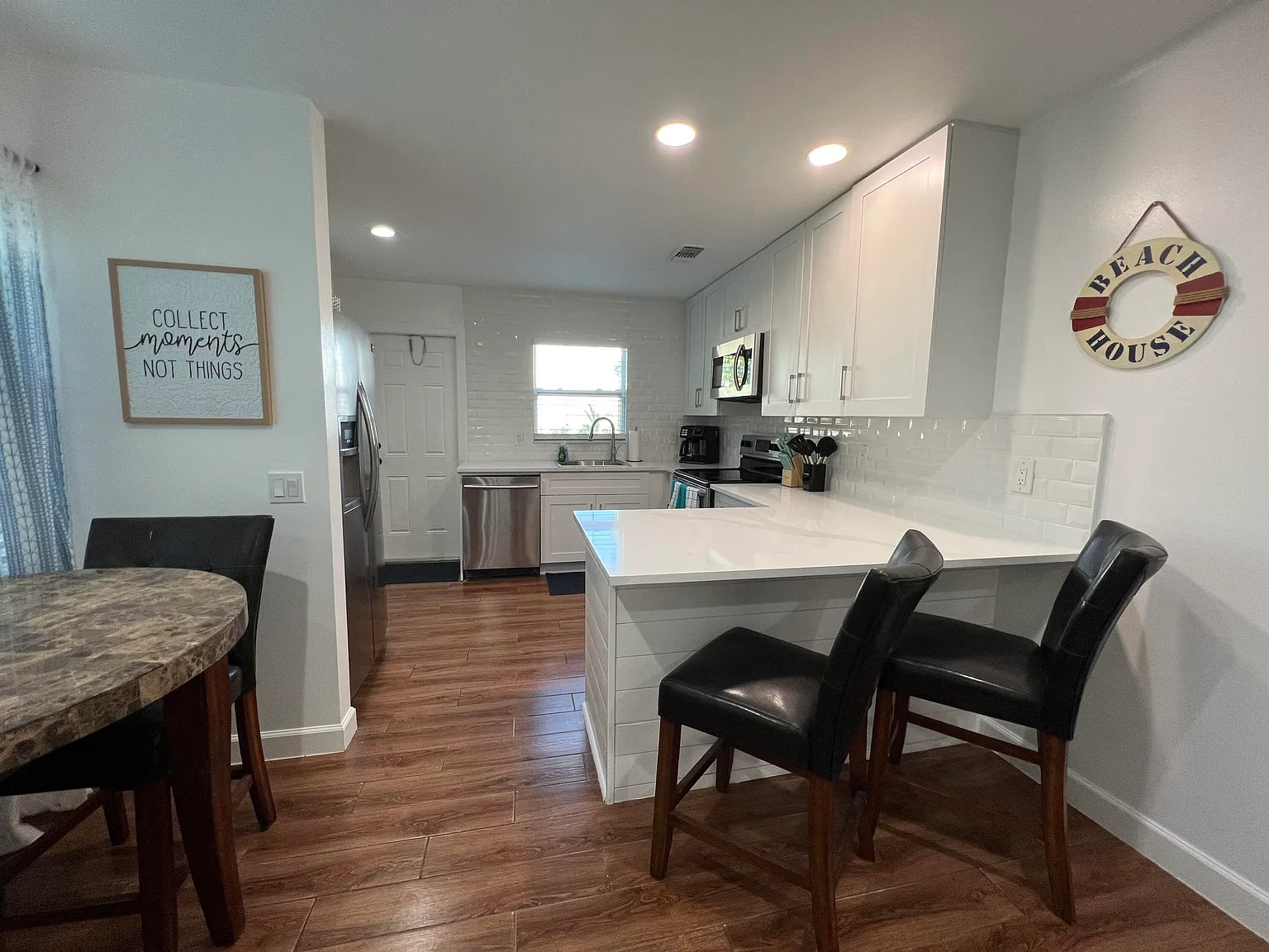 3 bed, 1.0 bath, 848 sqft, $3,250 — Photo 4