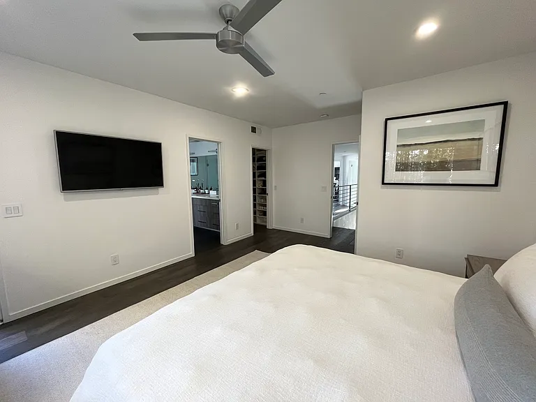 646 4th St — Photo 30