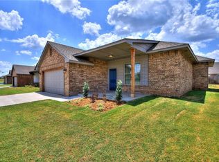 4612 Oasis Dr, Yukon, OK 73099