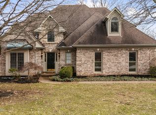 7008 Wooded Meadow Rd, Louisville, KY 40241