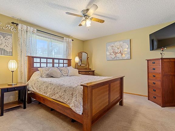 5th image of 13063 Arrowhead St NW