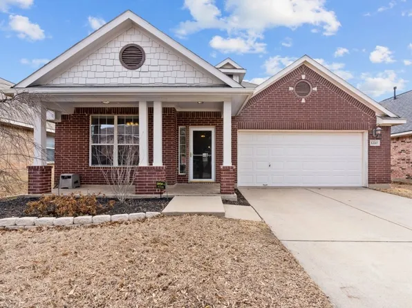 1220 Constance Dr, Fort Worth, TX 76131