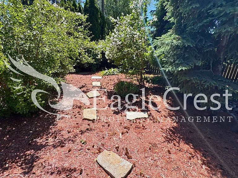 924 Shasta Dr — Photo 34