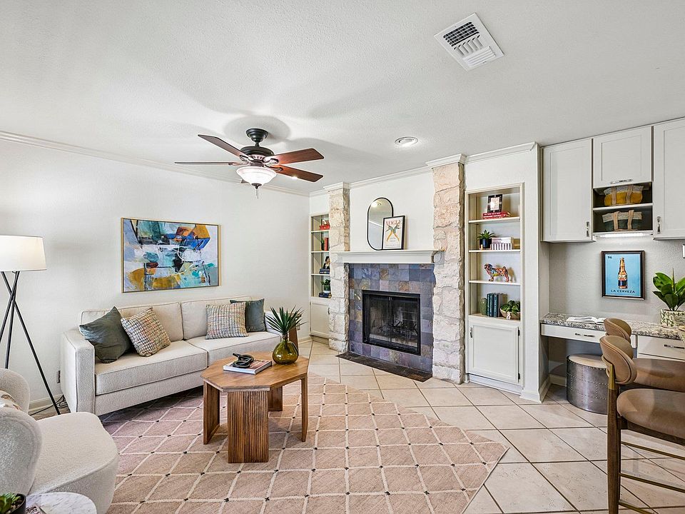 1st image of 2412 Enfield Rd APT 8