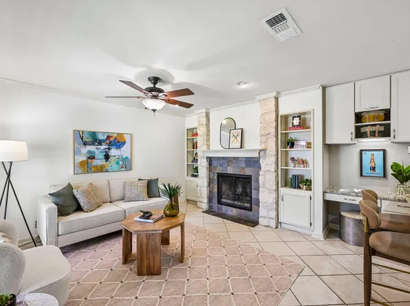 2412 Enfield Rd APT 8, Austin, TX 78703
