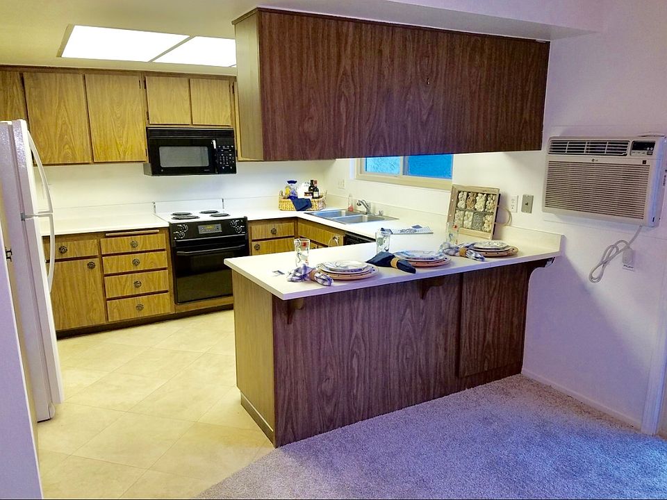 2nd image of 3825 Rosemary Way
