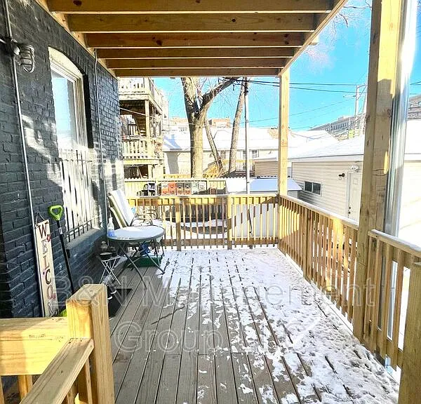 2337 N Janssen Ave #1R — Photo 11