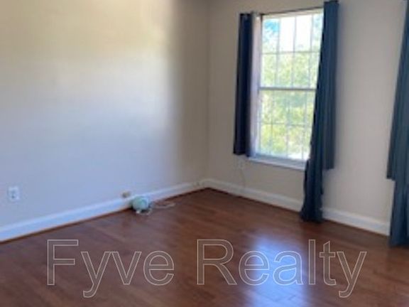 4th image of 8443 Bates Dr