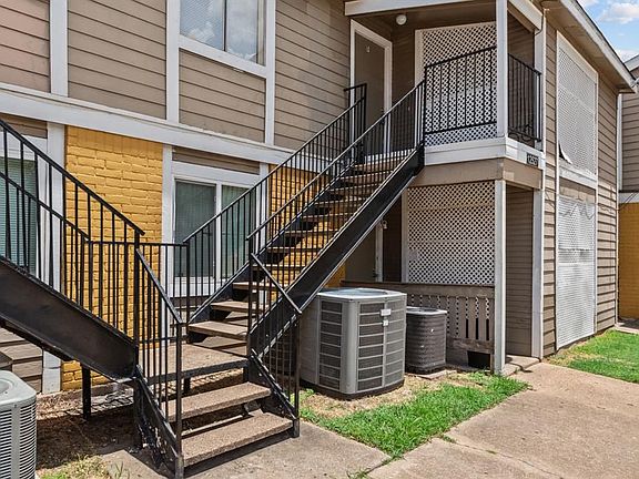 2nd image of 12527 Ashford Meadow Dr Unit C