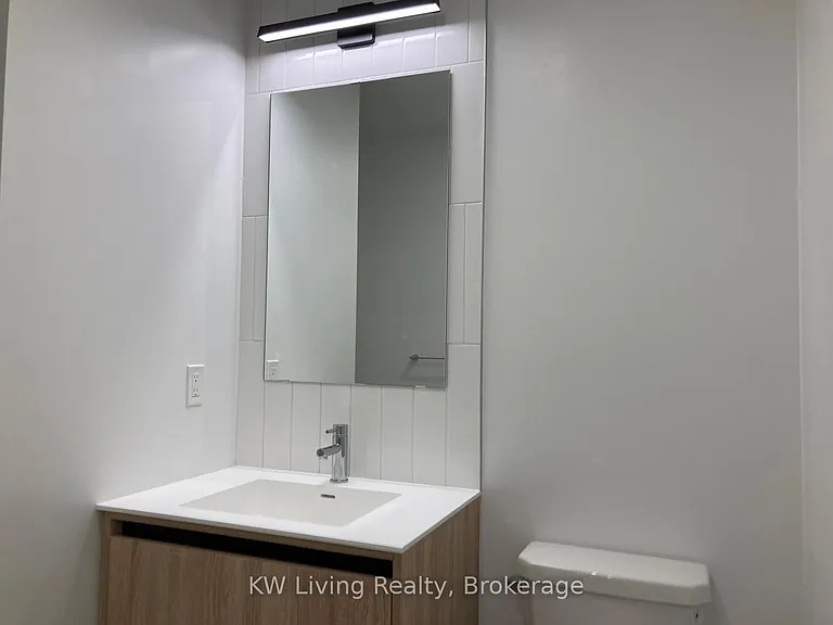 8 Beverley Glen Blvd #611 — Photo 16