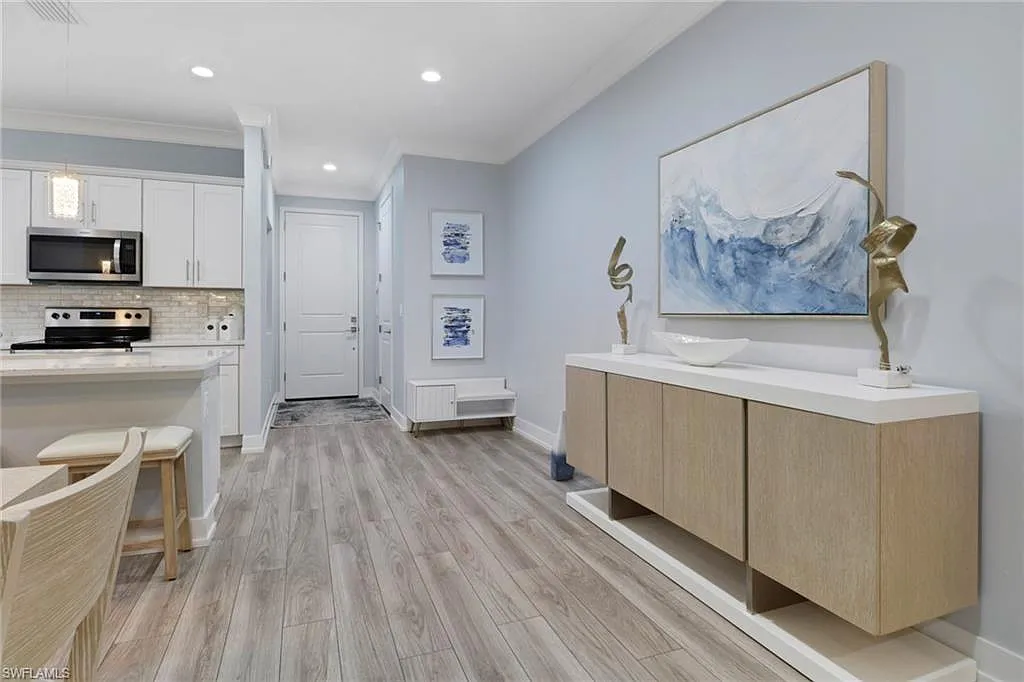 3 bed, 2.5 bath, 1986 sqft, $7,000 — Photo 4