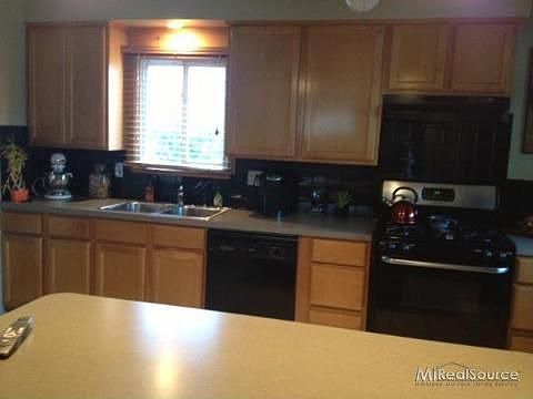 2nd image of 23160 Doremus St
