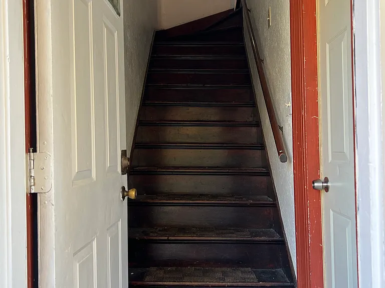 1670 Preston Ave #UP — Photo 3