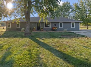 20900 S Moonlight Rd, Gardner, KS 66030