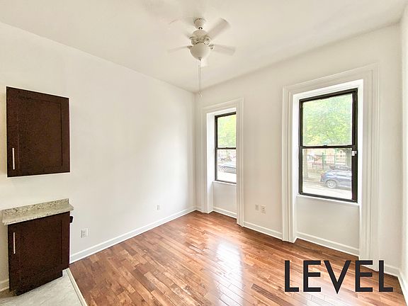 3rd image of 256 Lafayette Ave #Ii