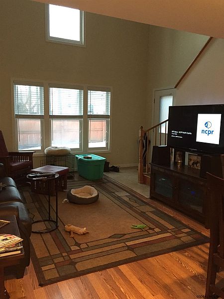 3rd image of 76 CATHERINE Street