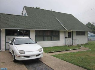 6 Cinnamon Rd, Levittown, PA 19057