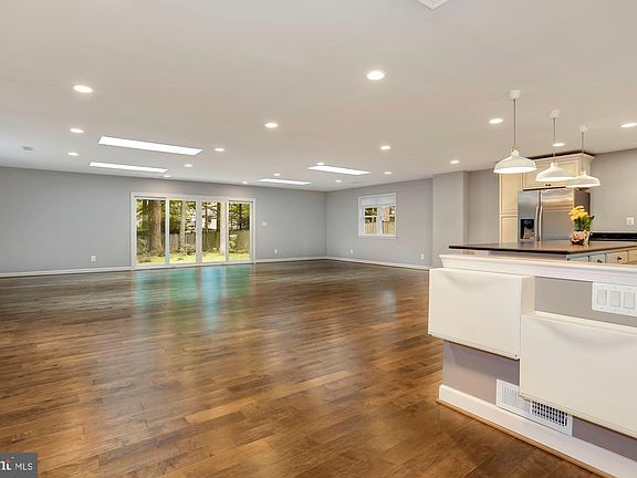 3rd image of 8936 Falling Creek Ct