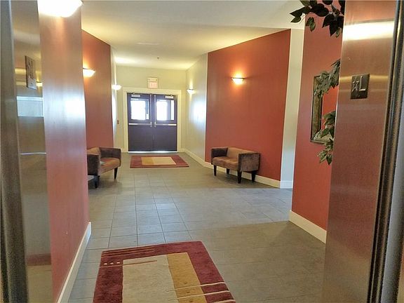 5th image of 721 E North St APT 2A