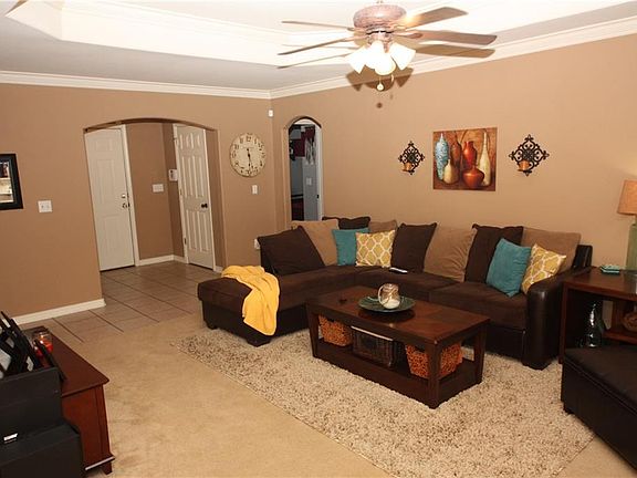 5th image of 521 Dassero Ct