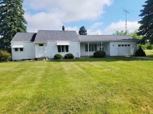 4422 Beach St, Akron, MI 48701