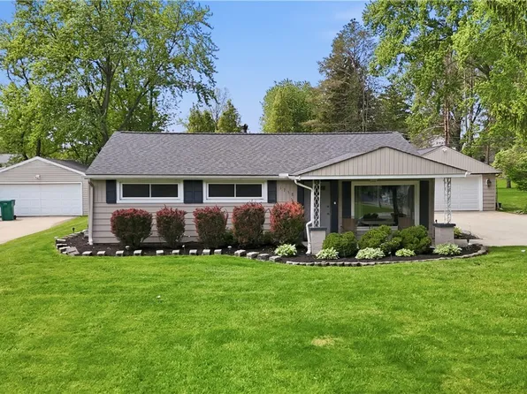 1758 Westwood Dr, Twinsburg, OH 44087