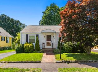 8 Ames St, Wakefield, MA 01880