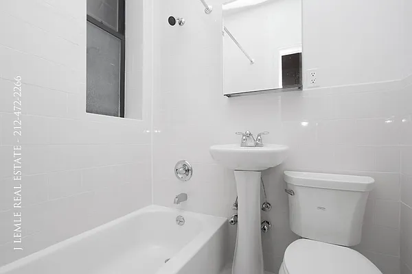 Rented by J. Lemle Real Estate | media 21