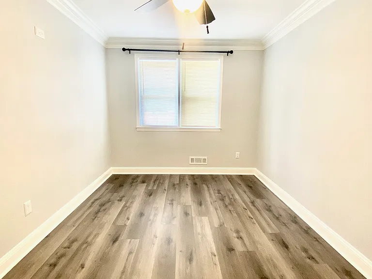 4914 Hamilton Ave #1 — Photo 17