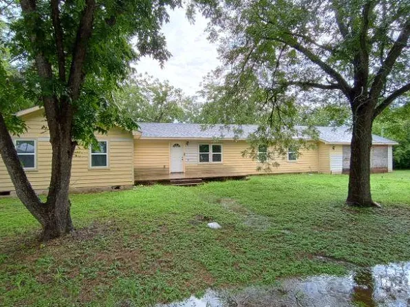 112 W Ila St, Elgin, TX 78621