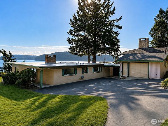 4th image of 6860 Salmon Beach Road S