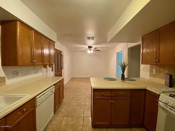 2nd image of 521 N 110th Pl