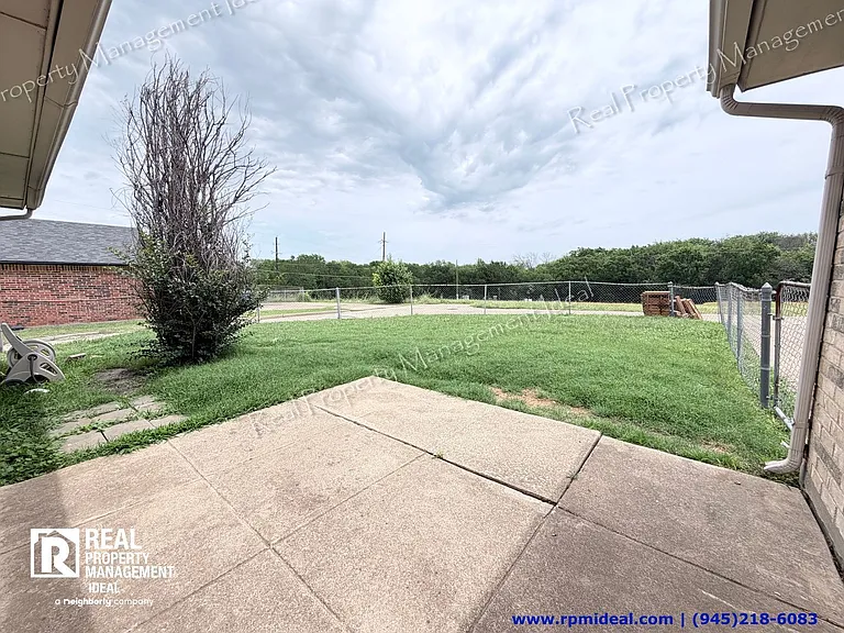 7712 Underwood Dr — Photo 24