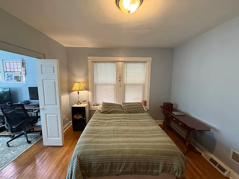 5225 Bancroft Ave — Photo 5