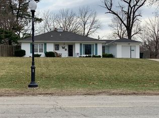 2712 Lovers Ln, Saint Joseph, MO 64506