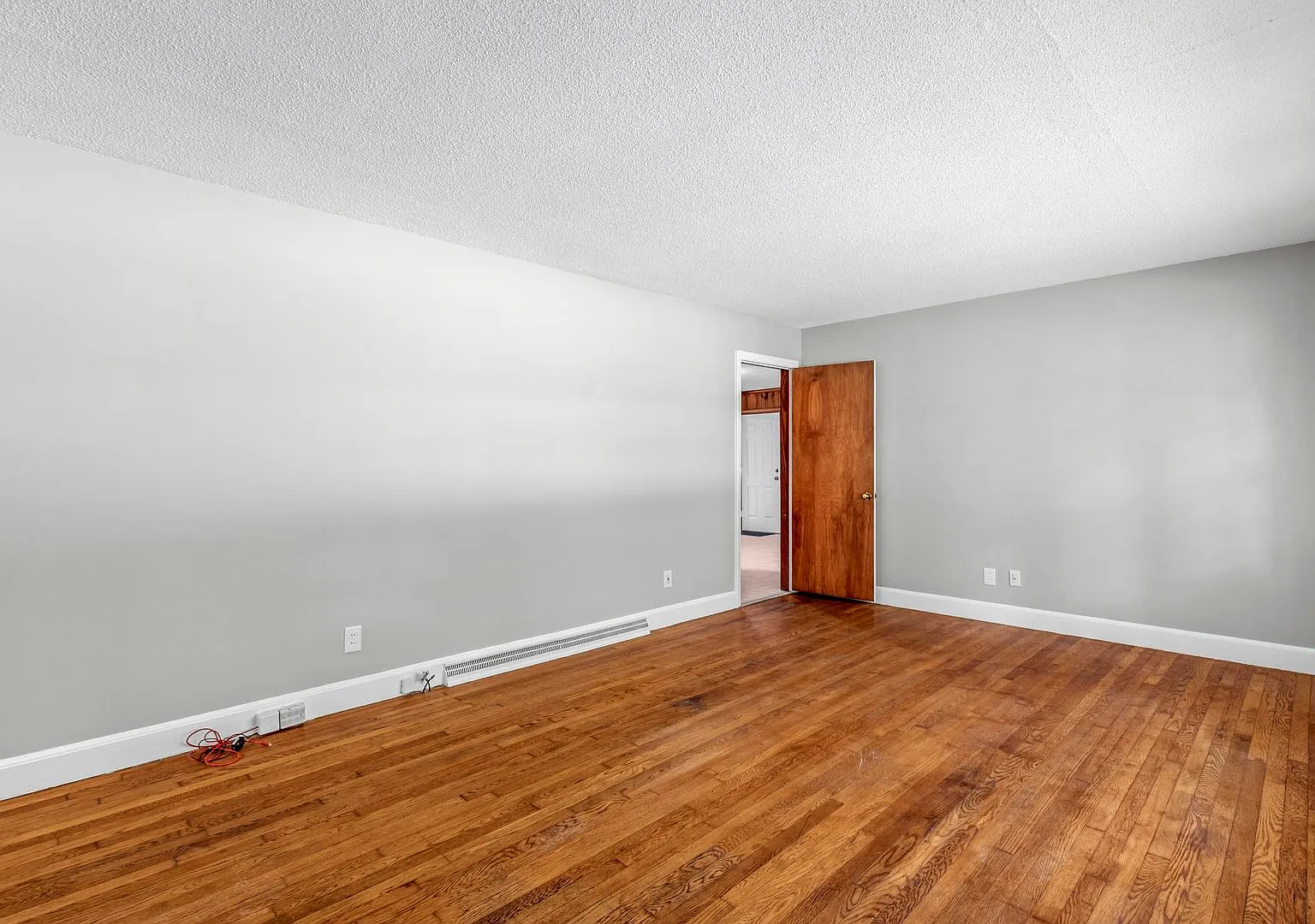 2701 Fairfax Rd — Photo 2