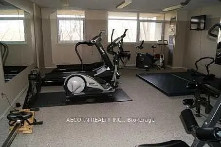 7811 Yonge St #805 — Photo 3