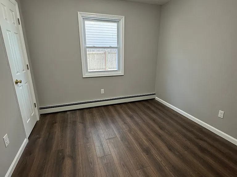207 Mastic Blvd — Photo 10