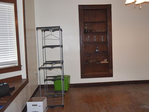 4th image of 187 S Marion St