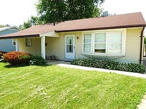 1st image of 1 Golfview Ln
