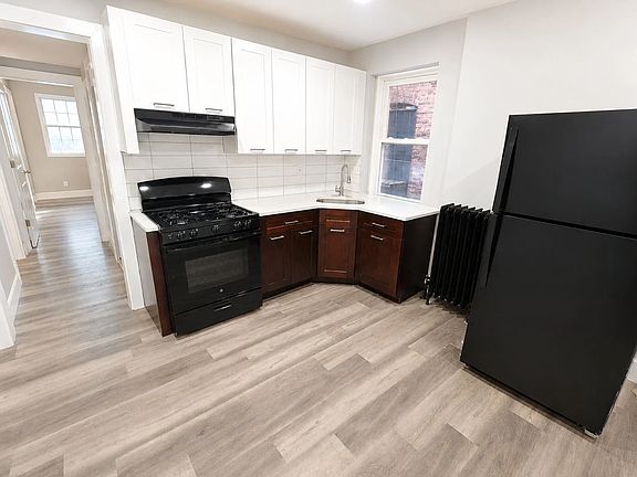 2nd image of 168 Bloomfield Ave #7104-2L