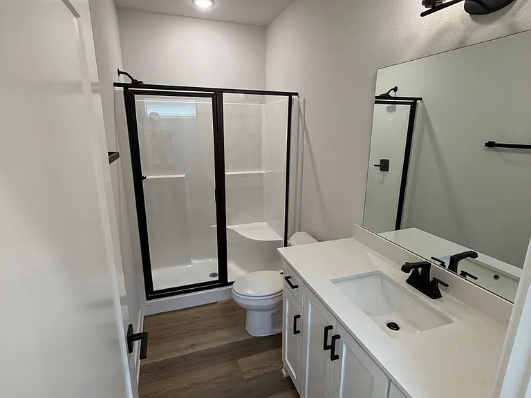 513 W Dallas St — Photo 7