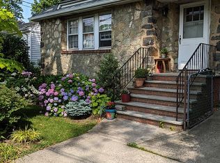 139 Hillcrest Ter, Staten Island, NY 10305