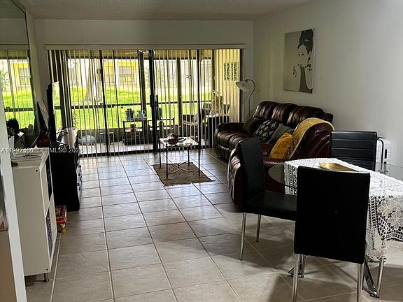 5th image of 1969 SW 15th St APT 93